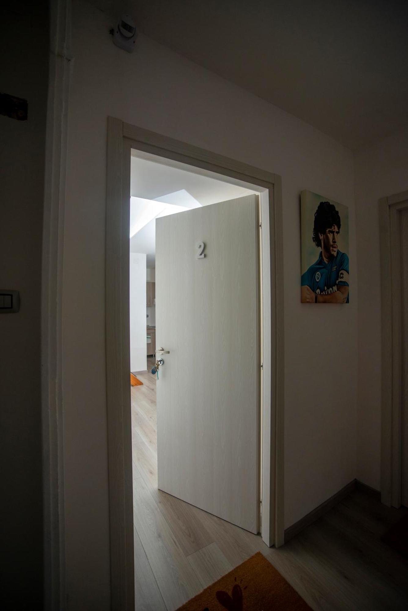 Na City Rooms Napoli Bagian luar foto