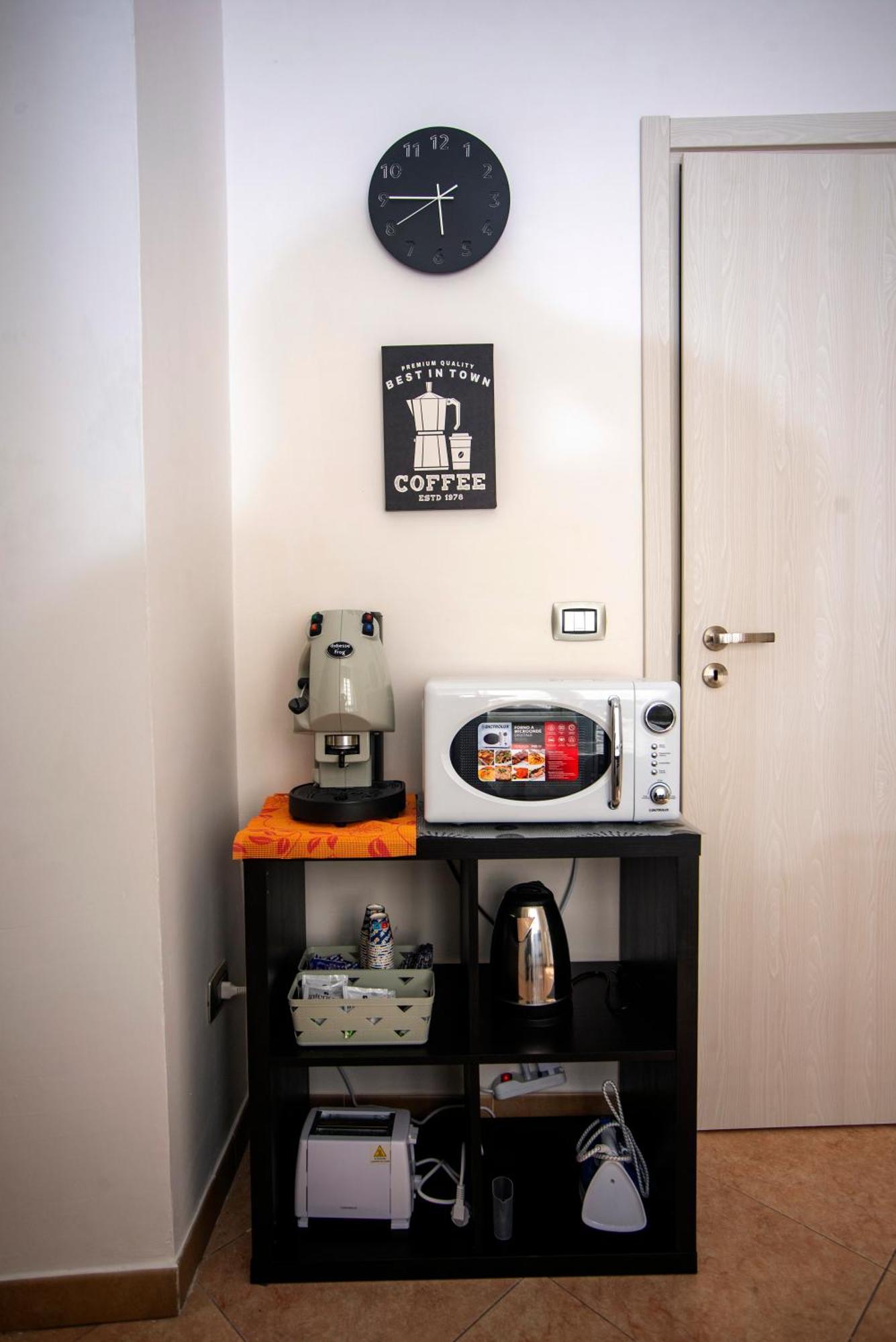 Na City Rooms Napoli Bagian luar foto
