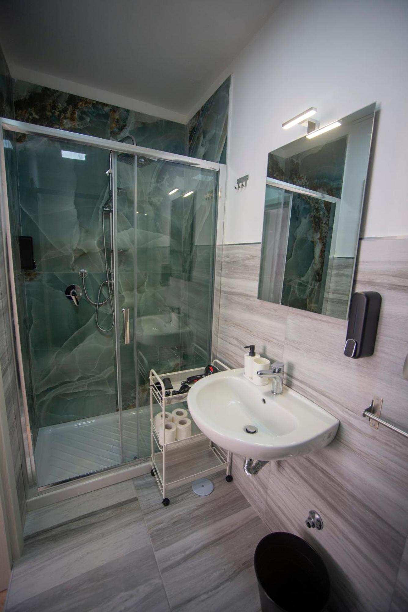 Na City Rooms Napoli Bagian luar foto