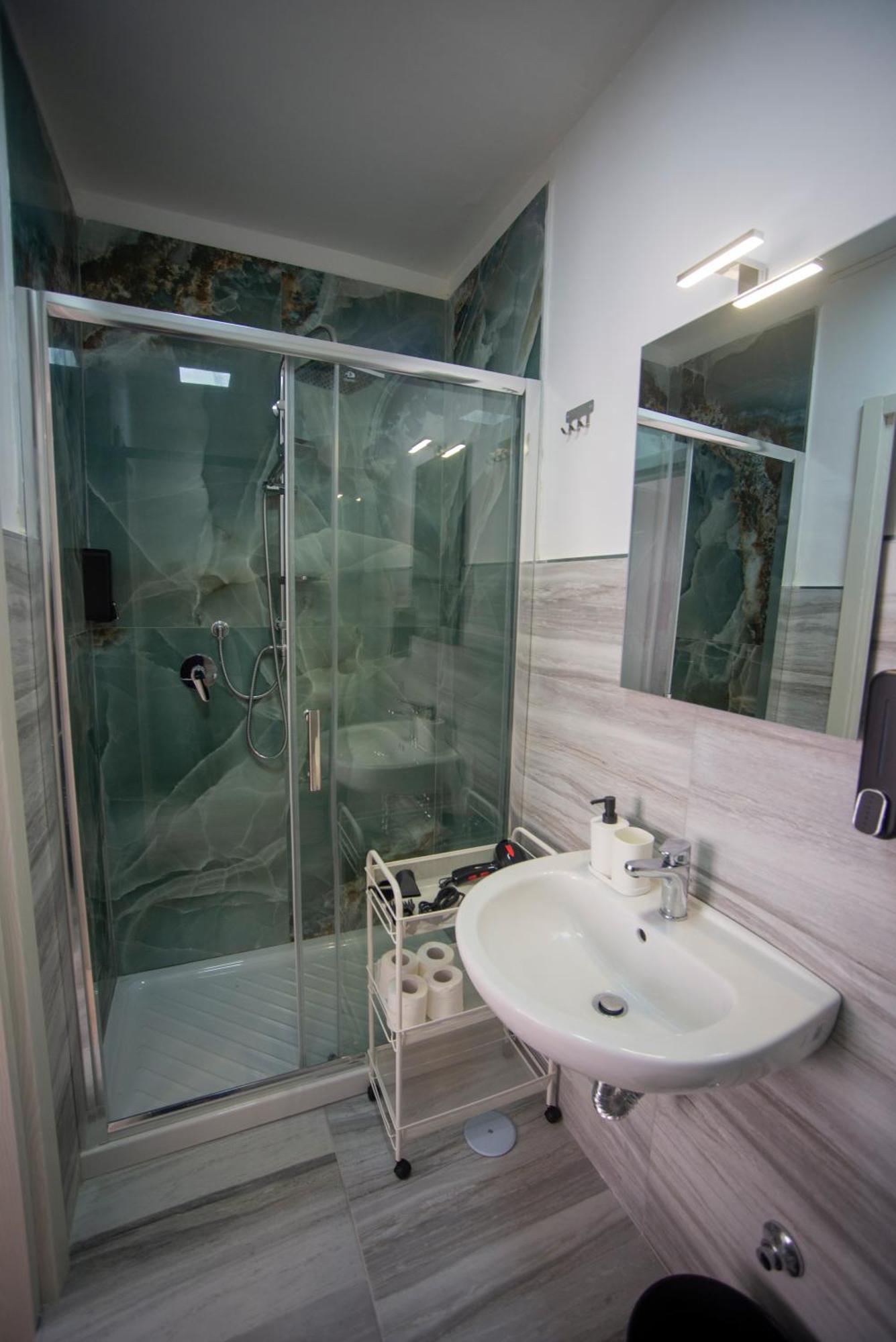 Na City Rooms Napoli Bagian luar foto