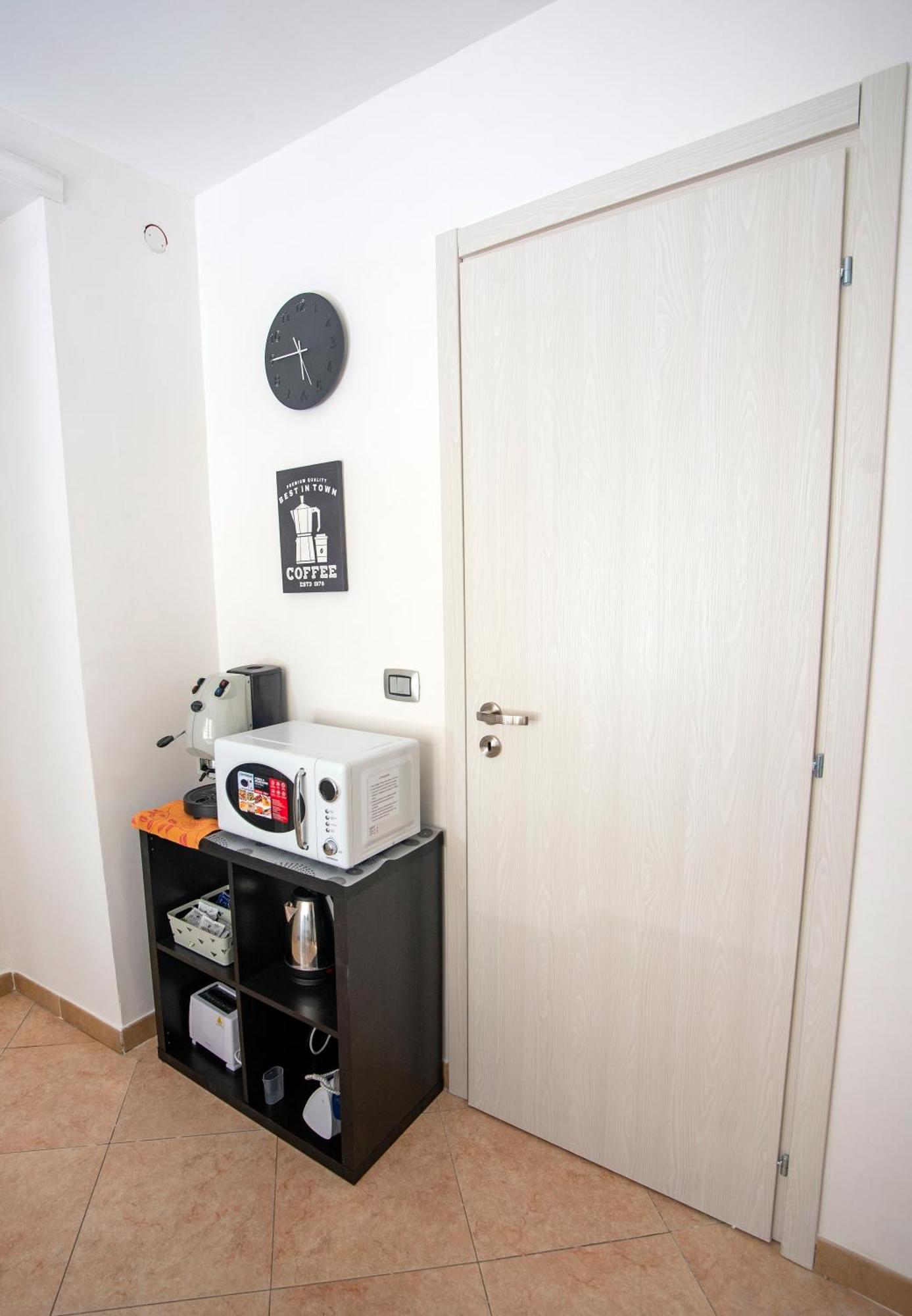 Na City Rooms Napoli Bagian luar foto
