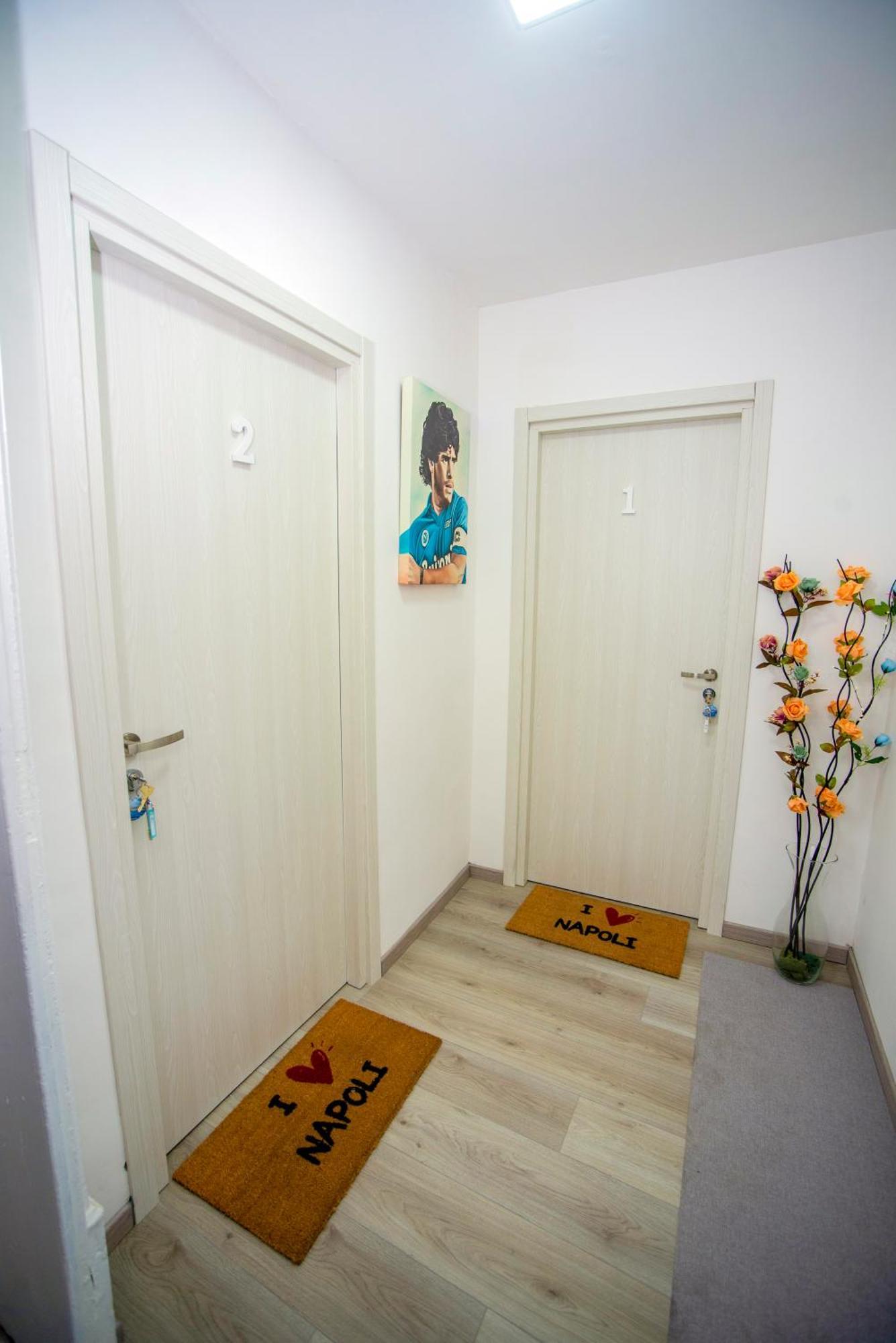 Na City Rooms Napoli Bagian luar foto